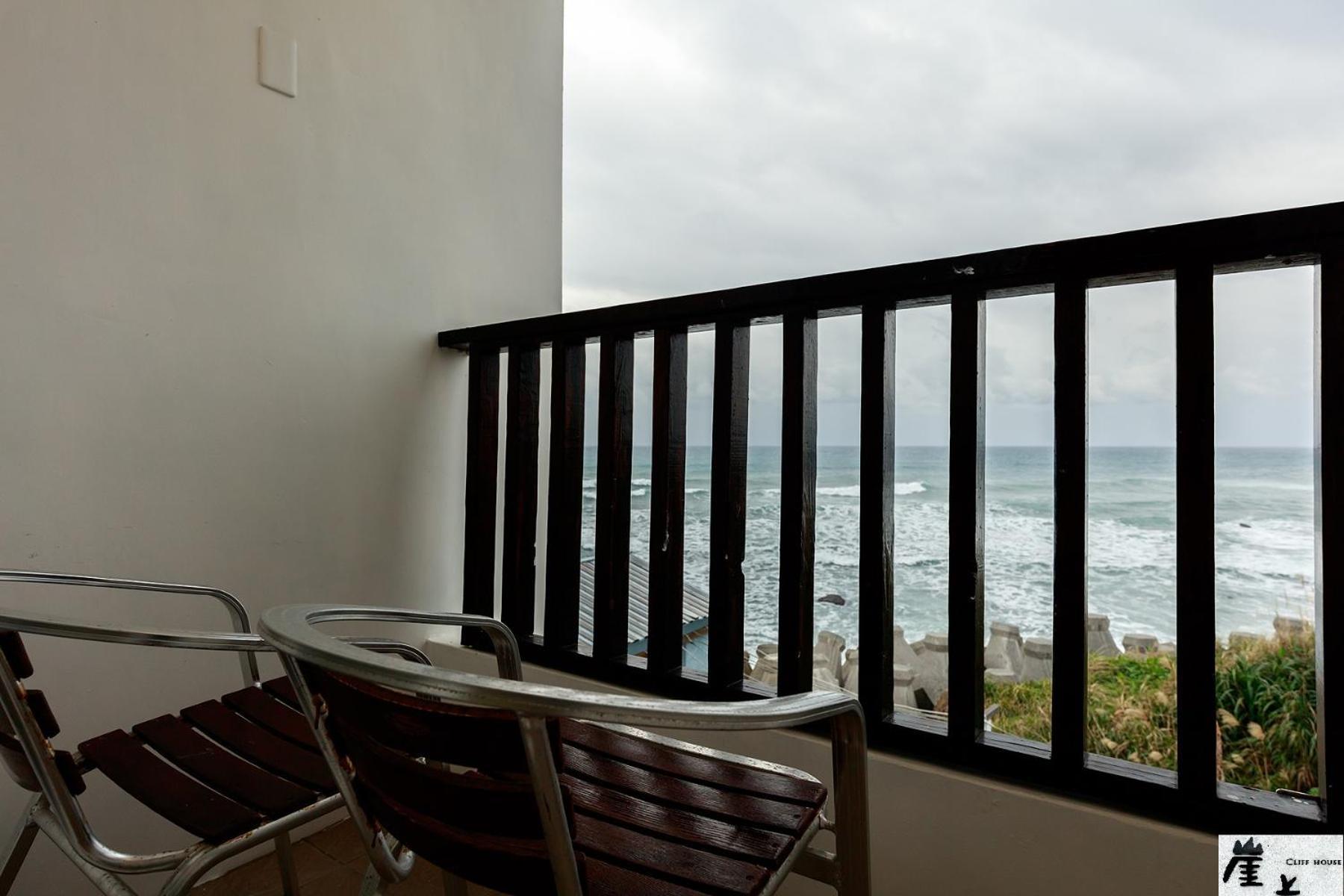 崖上民宿 Cliff House B&B Phong Tân Ngoại thất bức ảnh